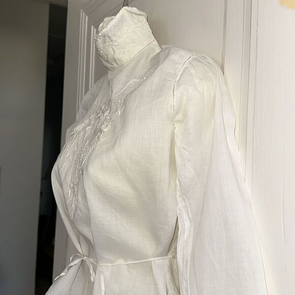 Antique handmade white cotton muslin‎ high neck long sleeve embroidered blouse - Picture 5 of 13